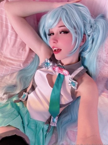 Belle Delphine Miku Cosplay Video
